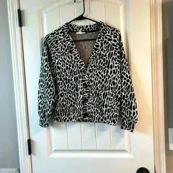 Lush ultra soft leopard print cardigan - Picture 2 of 11